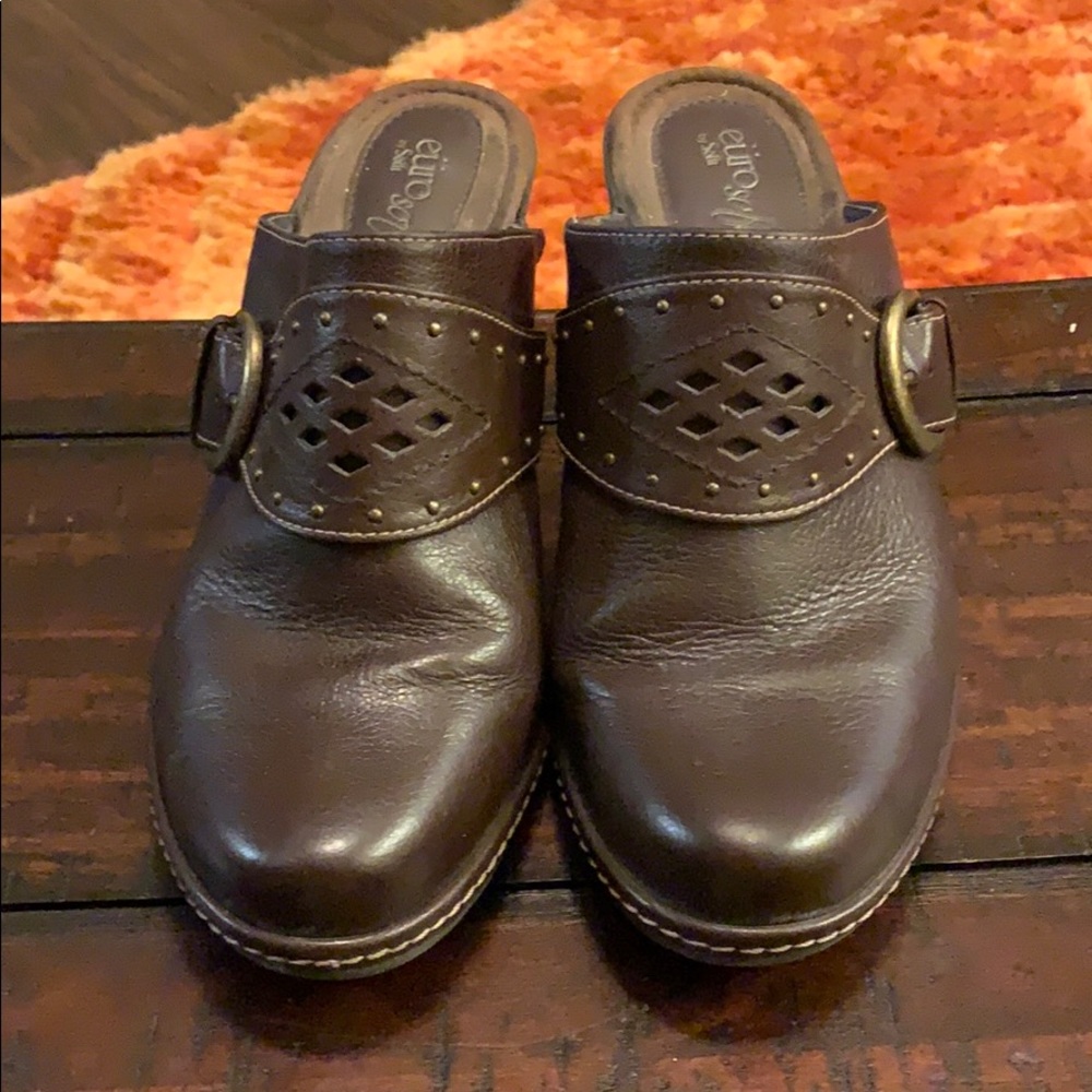 Brown Step In Shoes - Picture 3 of 7
